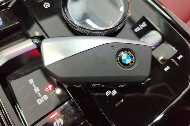 Used BMW i5 2024 eDrive 35L Luxury Package Vehicle Key