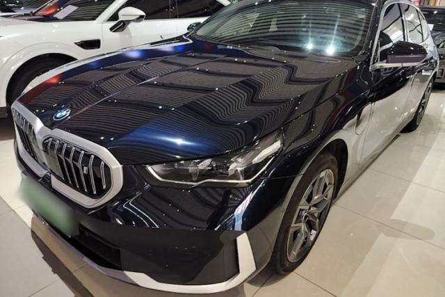 Used BMW i5 2024 eDrive 35L Prestige Luxury Package