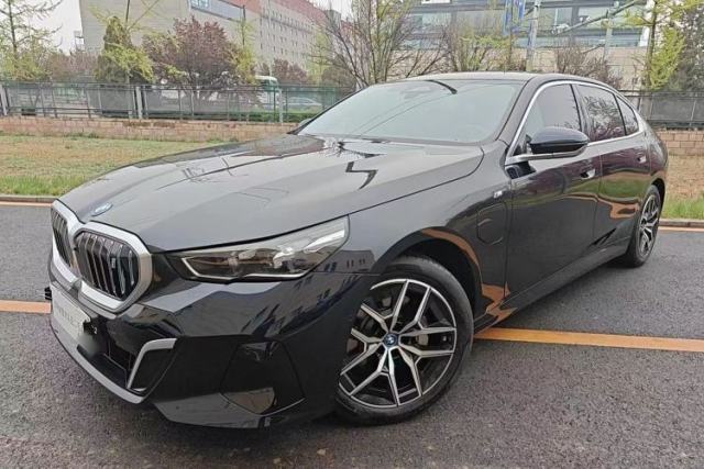 Used BMW i5 2024 eDrive 35L Luxury Model with M Sport Package