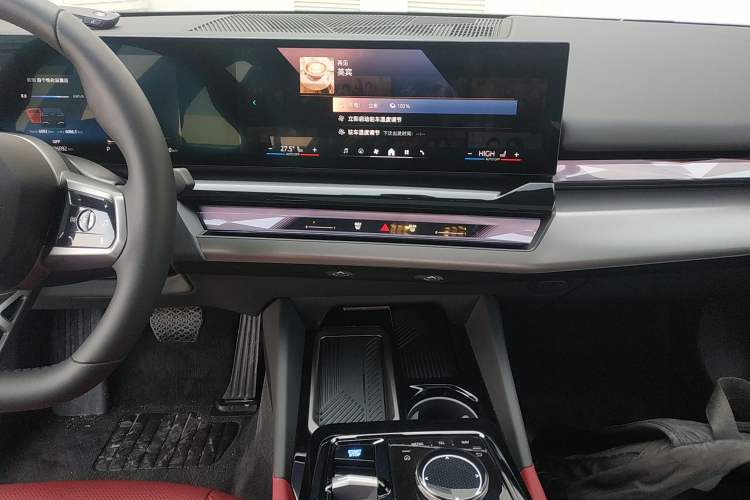 Used BMW i5 2024 eDrive 35L M Sport Package Audio And AC Panel