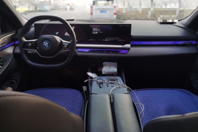 Used BMW i5 2024 eDrive 35L Prestige Luxury Package Center Console