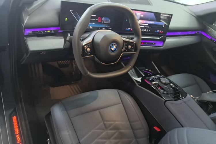 Used BMW i5 2024 eDrive 35L Prestige Luxury Package Center Console