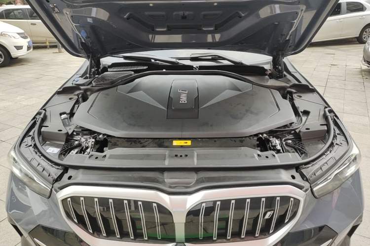 Used BMW i5 2024 eDrive 35L M Sport Package Engine Bay