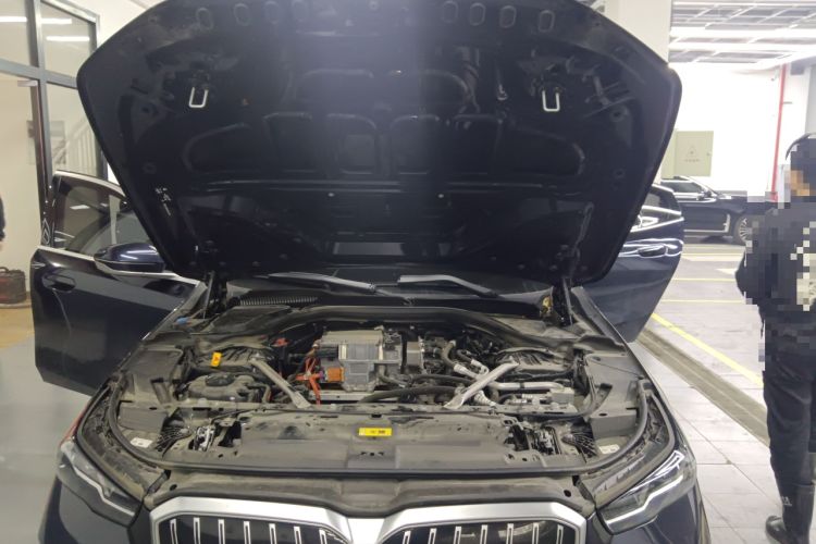 Used BMW i5 2024 eDrive 35L Luxury Package Engine Bay