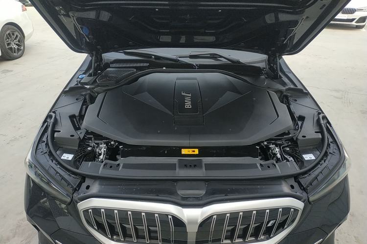 Used BMW i5 2024 eDrive 35L M Sport Package Engine Bay