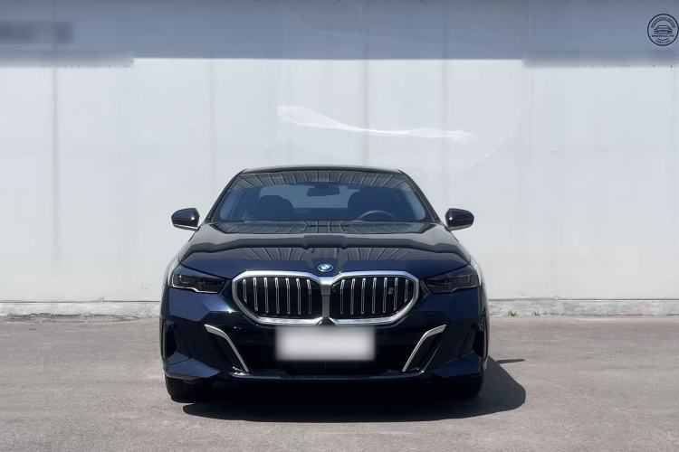 Used BMW i5 2024 eDrive 35L Luxury Model with M Sport Package Exterior 1