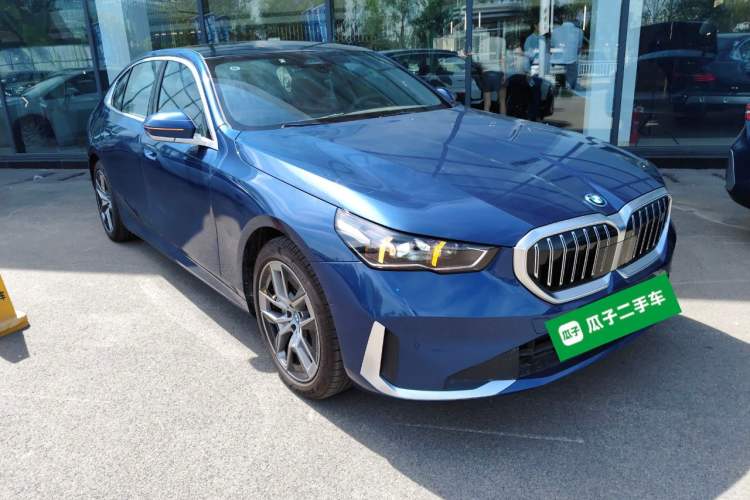 Used BMW i5 2024 eDrive 35L Luxury Package Exterior 2