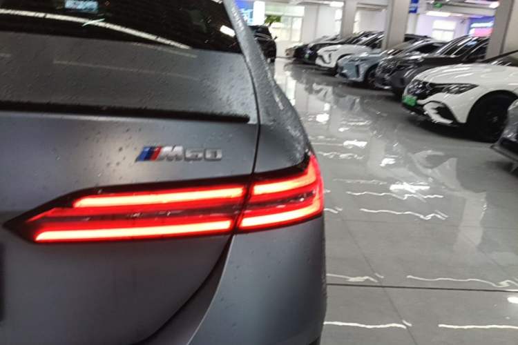 Used BMW i5 2024 xDrive M60 Exterior 3