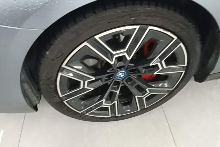 Used BMW i5 2024 xDrive M60 Exterior 4