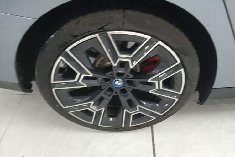 Used BMW i5 2024 xDrive M60 Exterior 5