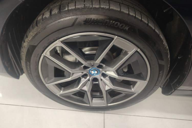 Used BMW i5 2024 eDrive 35L Prestige Luxury Package Exterior 7