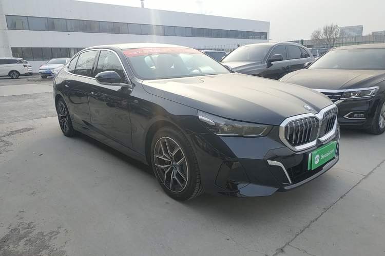 Used BMW i5 2024 eDrive 35L M Sport Package Front Right 45 Deg