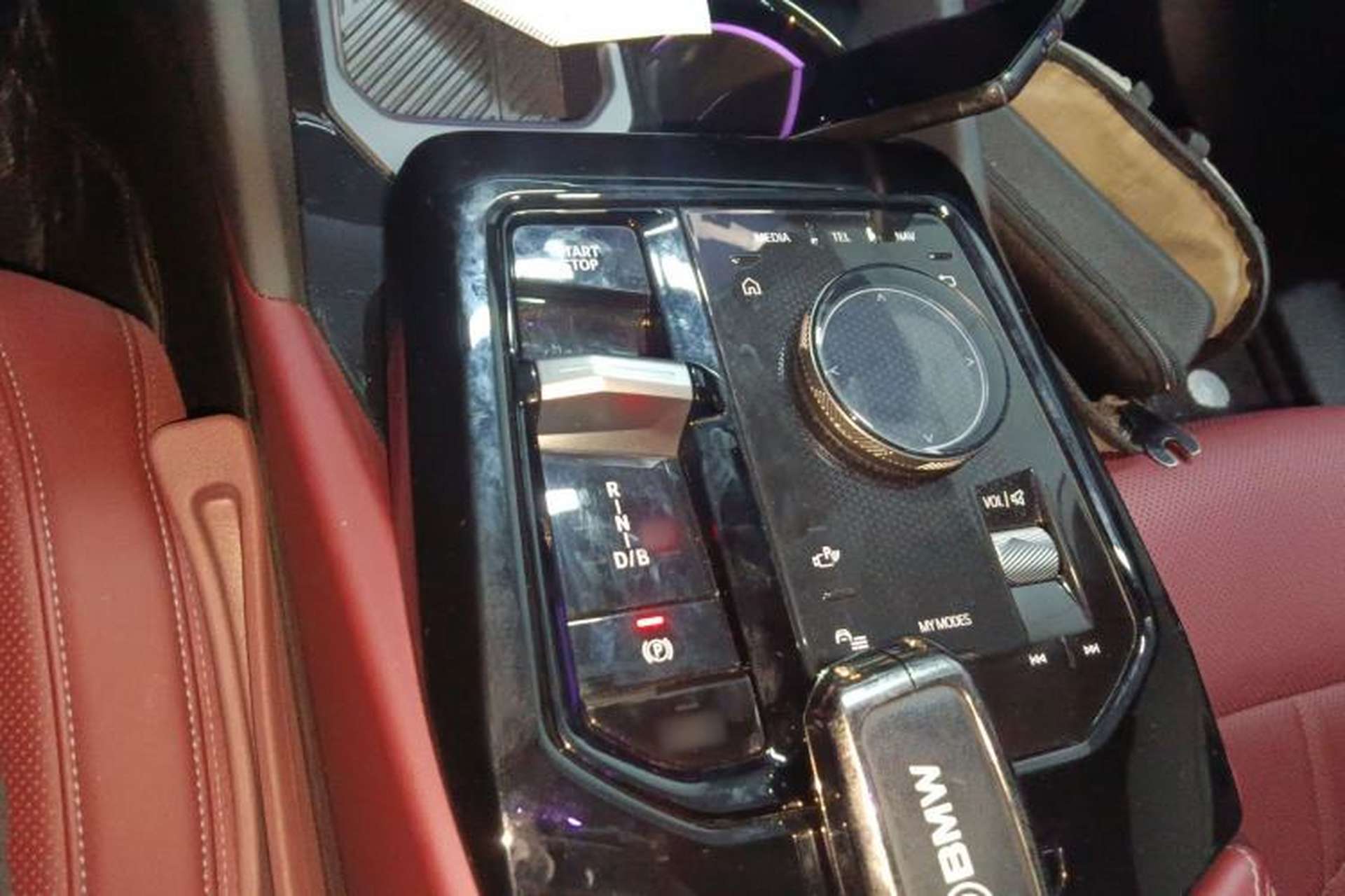 Used BMW i5 2024 eDrive 35L Luxury Package Gear Lever