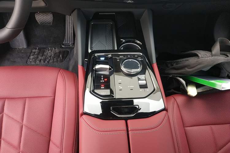 Used BMW i5 2024 eDrive 35L M Sport Package Gear Lever