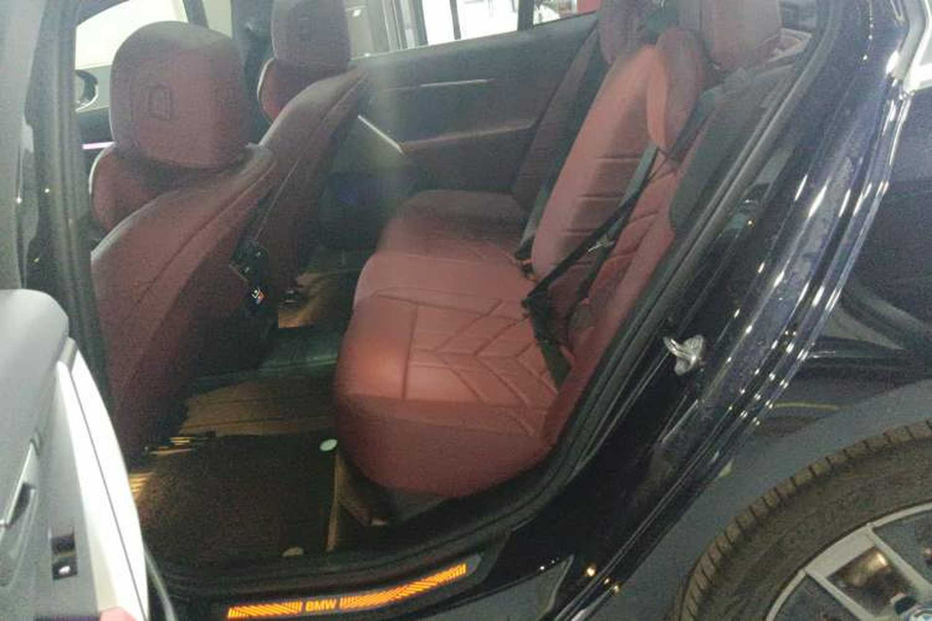 Used BMW i5 2024 eDrive 35L Luxury Package Interior 4