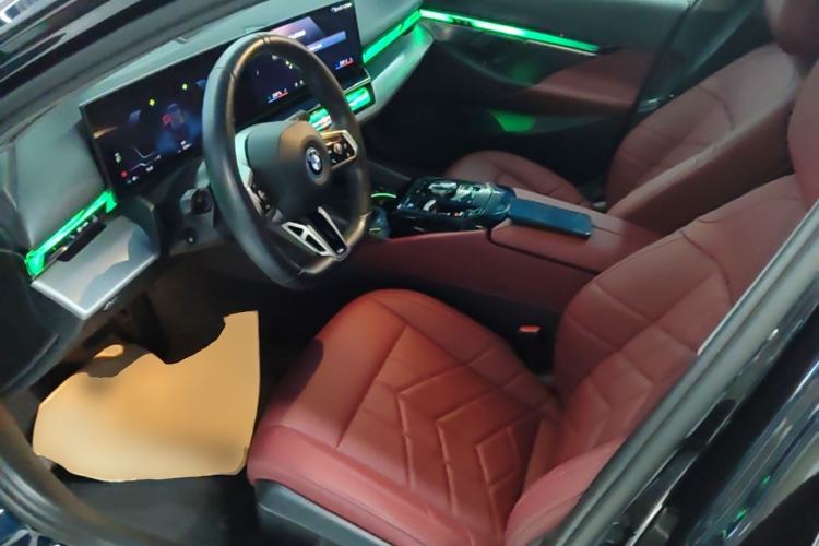 Used BMW i5 2024 eDrive 35L M Sport Package Left Front Seat