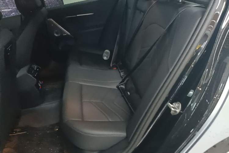 Used BMW i5 2024 xDrive M60 Left Rear Seat
