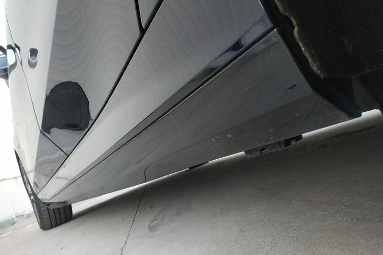 Used BMW i5 2024 eDrive 35L M Sport Package Left Side Sill