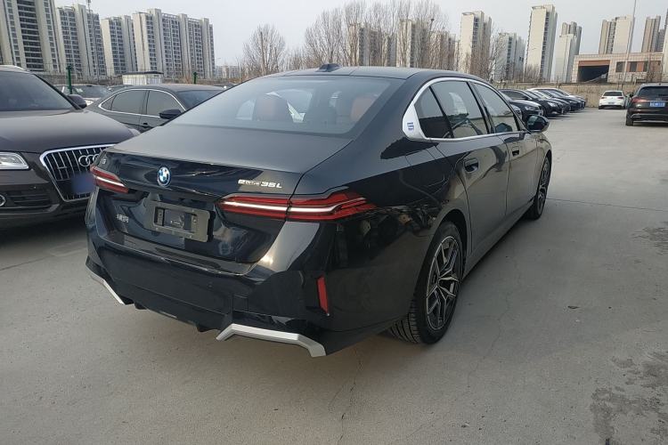 Used BMW i5 2024 eDrive 35L M Sport Package Rear Right 45 Deg