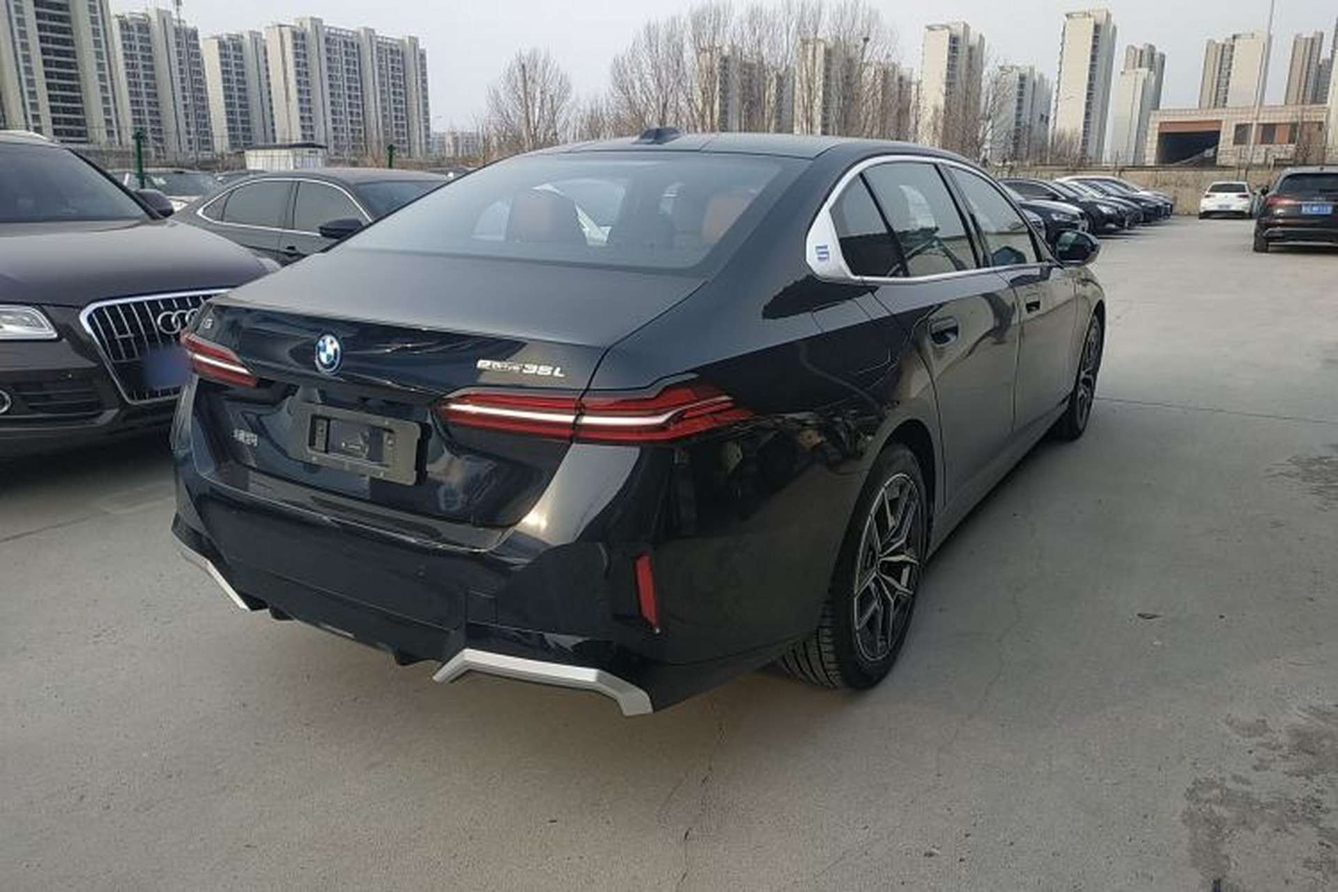Used BMW i5 2024 eDrive 35L M Sport Package Rear Right 45 Deg
