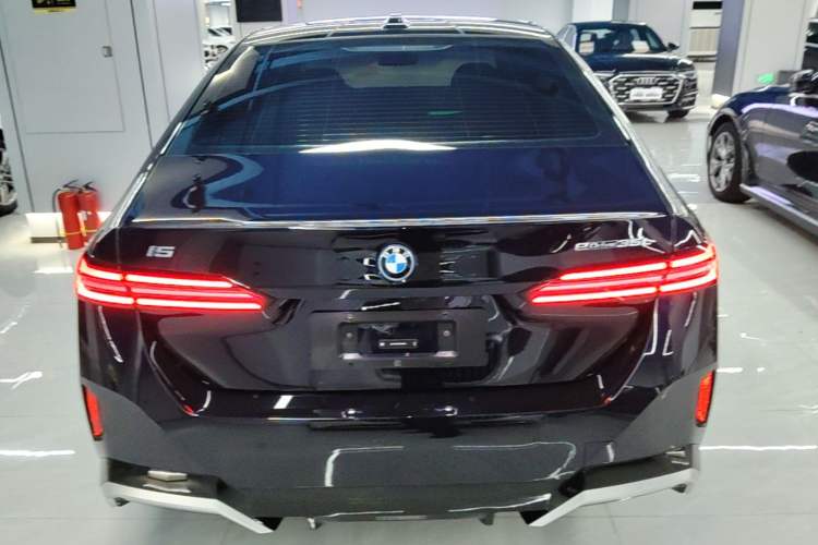 Used BMW i5 2024 eDrive 35L M Sport Package Rear