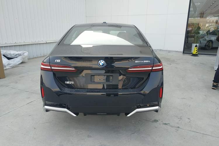 Used BMW i5 2024 eDrive 35L M Sport Package Rear