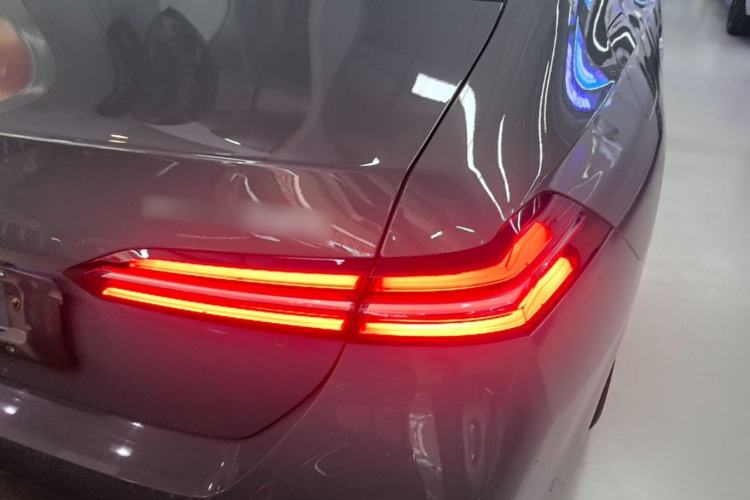 Used BMW i5 2024 eDrive 35L Prestige Luxury Package Right Rear Taillight