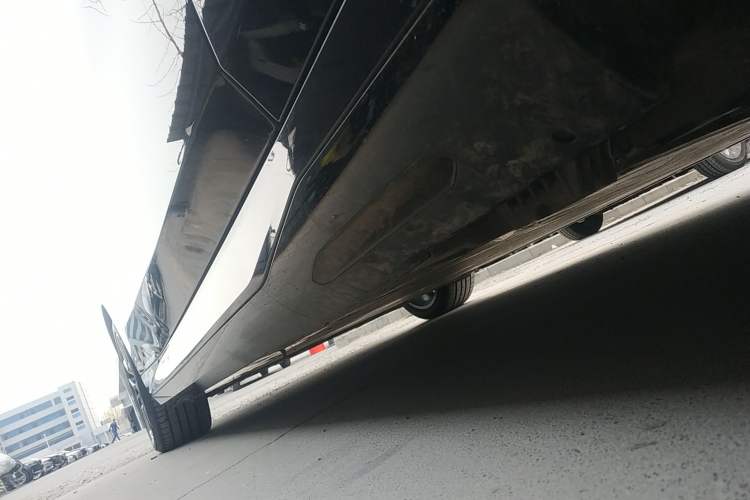 Used BMW i5 2024 eDrive 35L M Sport Package Right Side Sill