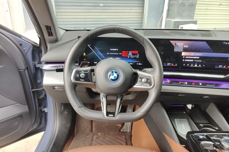 Used BMW i5 2024 eDrive 35L M Sport Package Steering Wheel