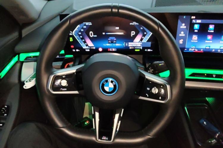 Used BMW i5 2024 eDrive 35L M Sport Package Steering Wheel