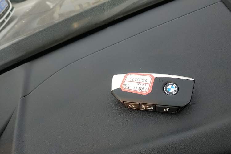Used BMW i5 2024 eDrive 35L M Sport Package Vehicle Key