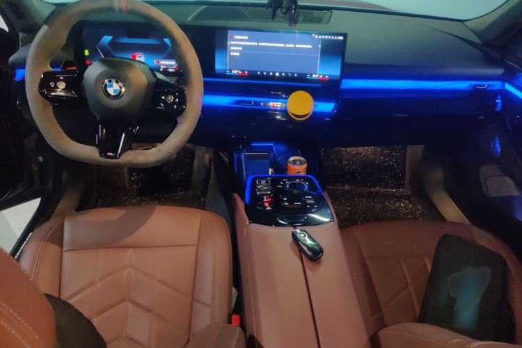 Used BMW i5 2024 eDrive 35L M Sport Package Center Console