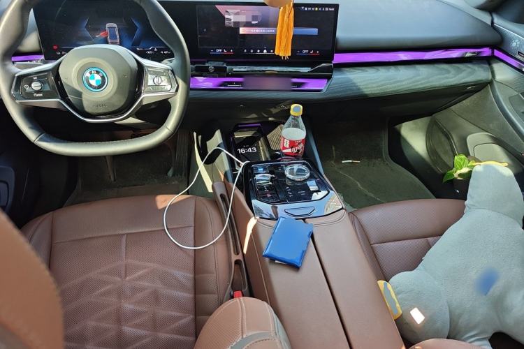 Used BMW i5 2024 eDrive 35L Prestige Luxury Package Center Console