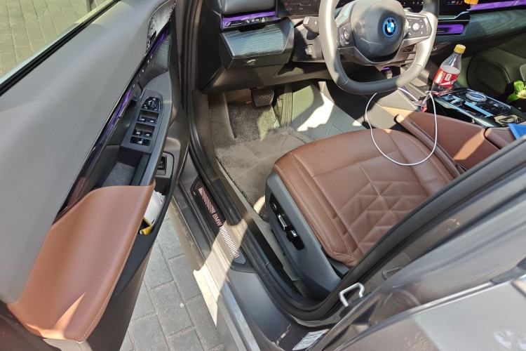 Used BMW i5 2024 eDrive 35L Prestige Luxury Package Driver Seat