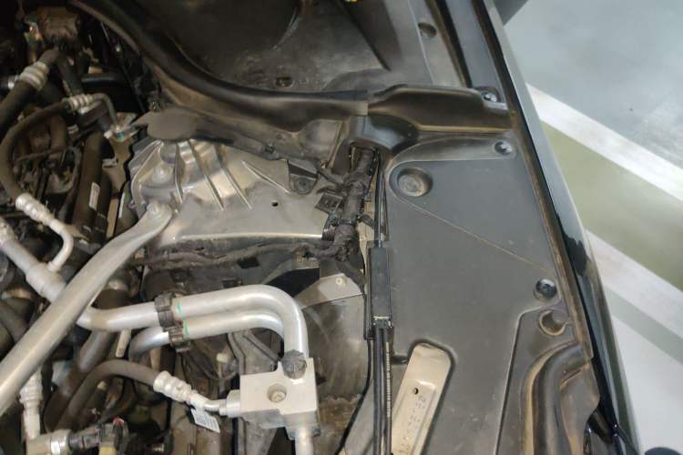 Used BMW i5 2024 eDrive 35L M Sport Package Engine Bay Left