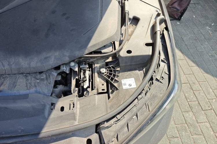 Used BMW i5 2024 eDrive 35L Prestige Luxury Package Engine Bay Left