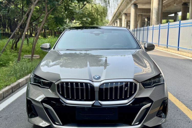 Used BMW i5 2024 eDrive 35L M Sport Package Exterior 1