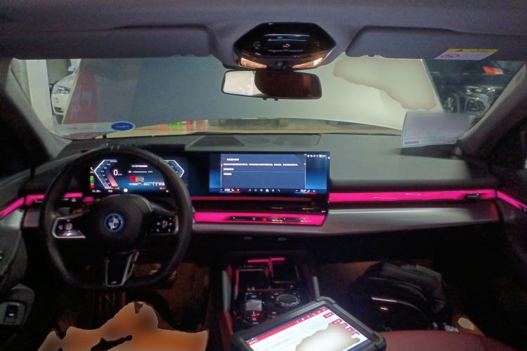 Used BMW i5 2024 eDrive 35L M Sport Package Interior 2