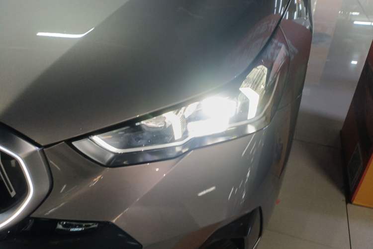 Used BMW i5 2024 eDrive 35L M Sport Package Left Front Headlight