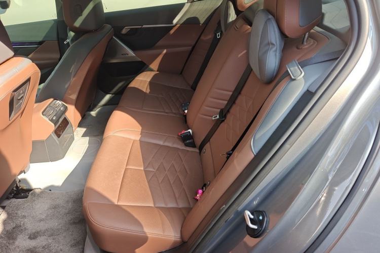 Used BMW i5 2024 eDrive 35L Prestige Luxury Package Left Rear Seat