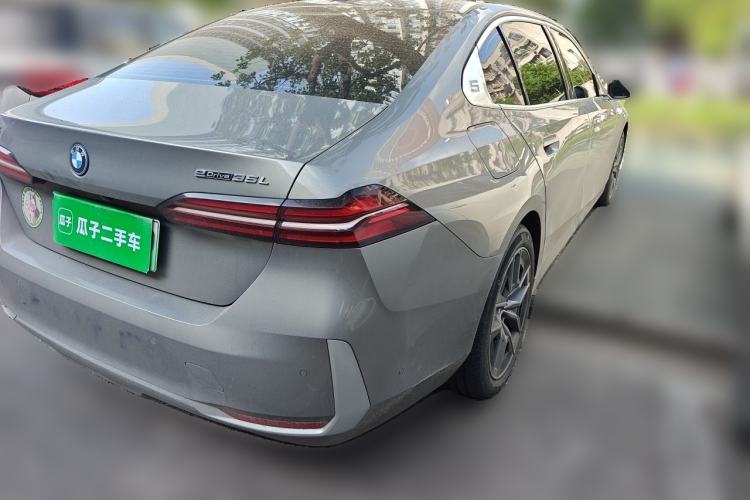 Used BMW i5 2024 eDrive 35L Prestige Luxury Package Rear Right 45 Deg