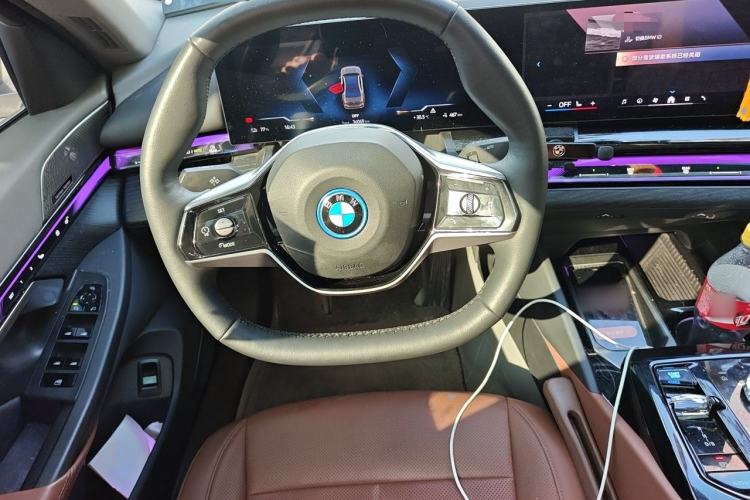 Used BMW i5 2024 eDrive 35L Prestige Luxury Package Steering Wheel