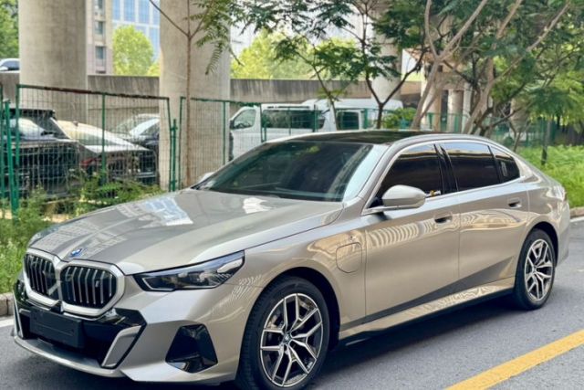 Used BMW i5 2024 eDrive 35L M Sport Package
