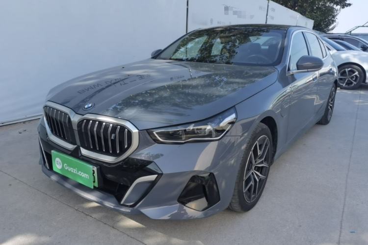BMW i5 2024 eDrive 35L Luxury Model with M Sport Package