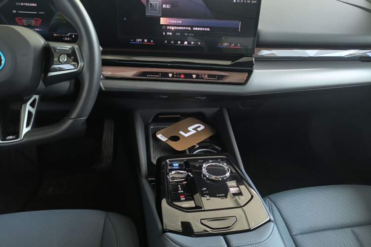 Used BMW i5 2024 eDrive 35L M Sport Package Audio And AC Panel