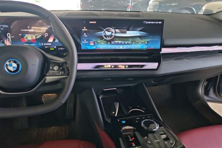 Used BMW i5 2024 eDrive 35L Luxury Package Audio And AC Panel