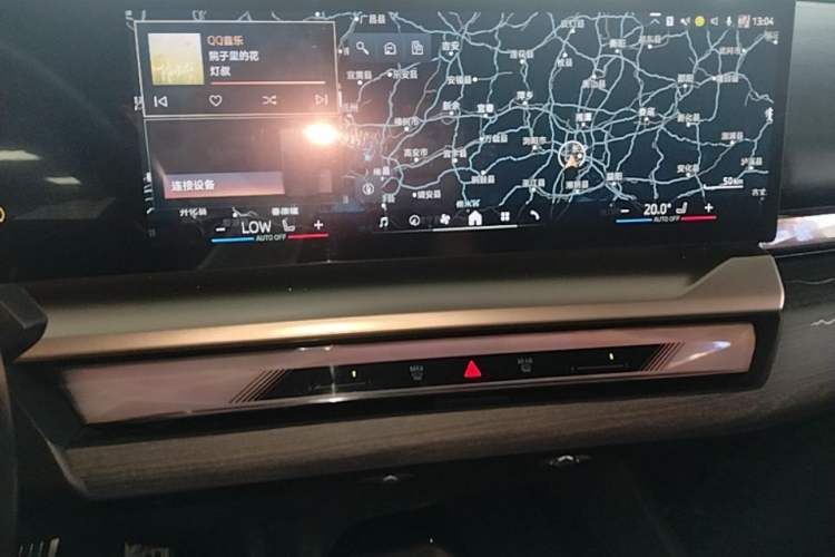 Used BMW i5 2024 eDrive 35L Luxury Model with M Sport Package Audio And AC Panel