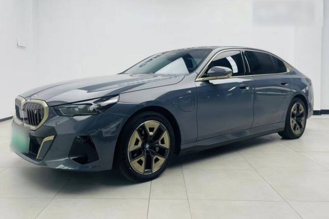 Used BMW i5 2024 eDrive 35L Luxury Model with M Sport Package