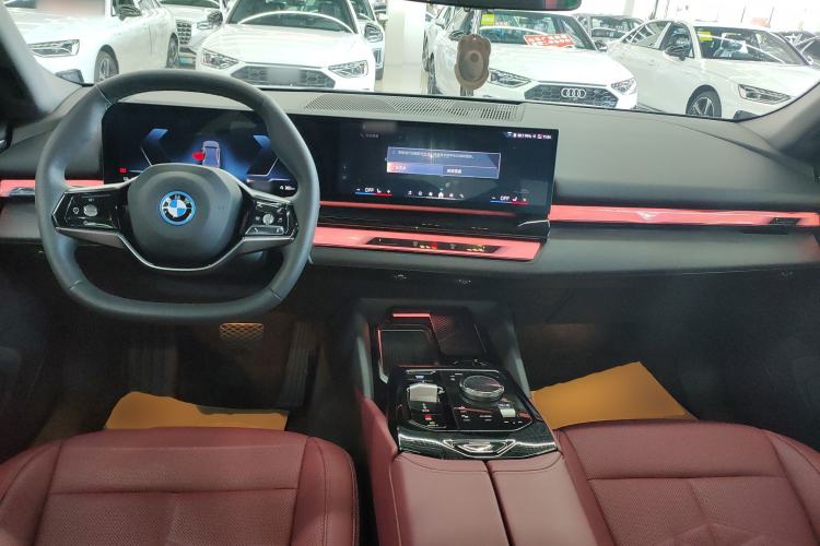 Used BMW i5 2024 eDrive 35L Prestige Luxury Package Center Console