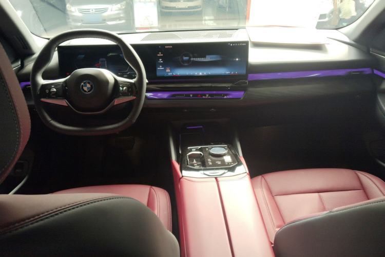 Used BMW i5 2024 eDrive 35L Prestige Luxury Package Center Console